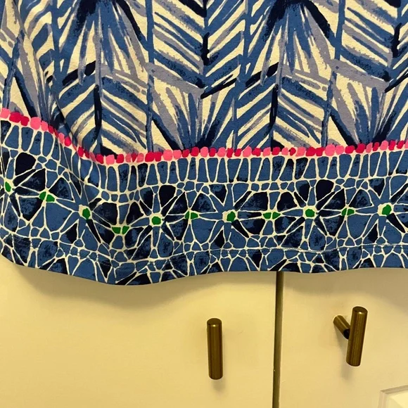 Lily Pulitzer Dress. Lowe dress, short sleeve. Size medium. - Picture 2 of 4